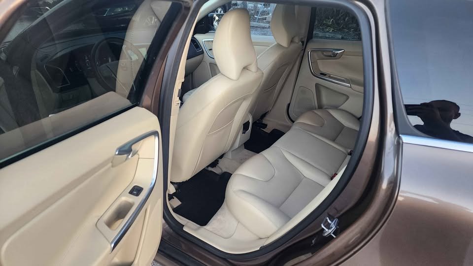 2015 Volvo XC60 T5 Premier photo