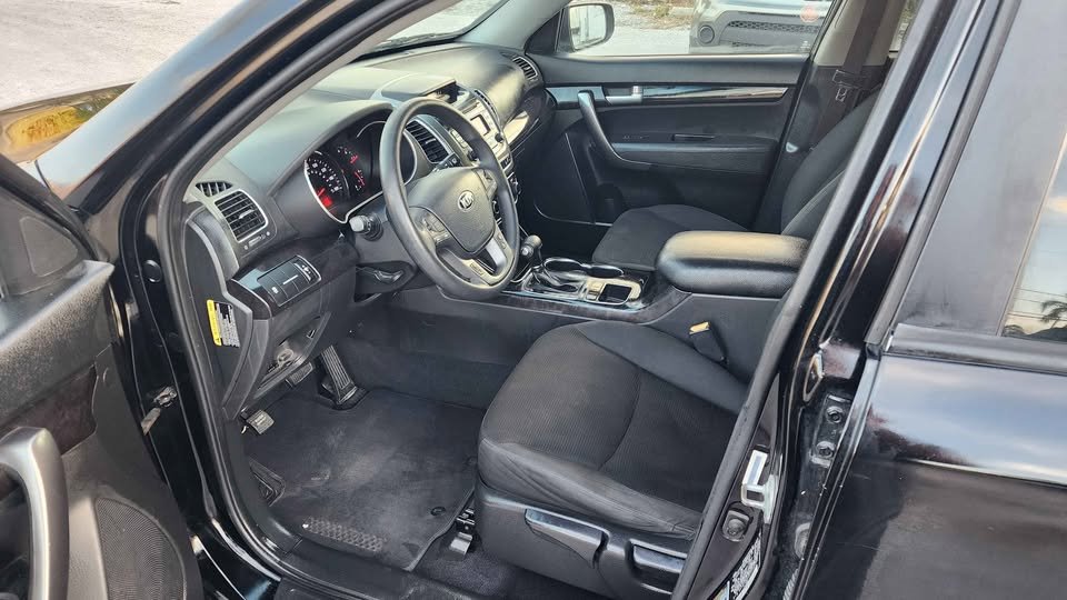 2015 Kia Sorento - $5,500