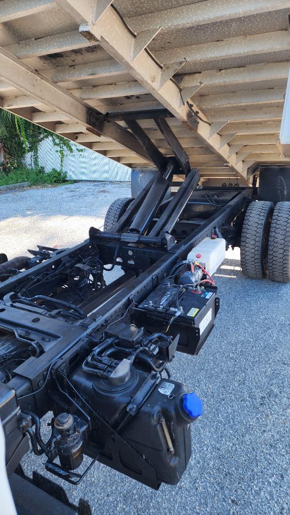 2013 Isuzu Nqr/nrr - $25,950