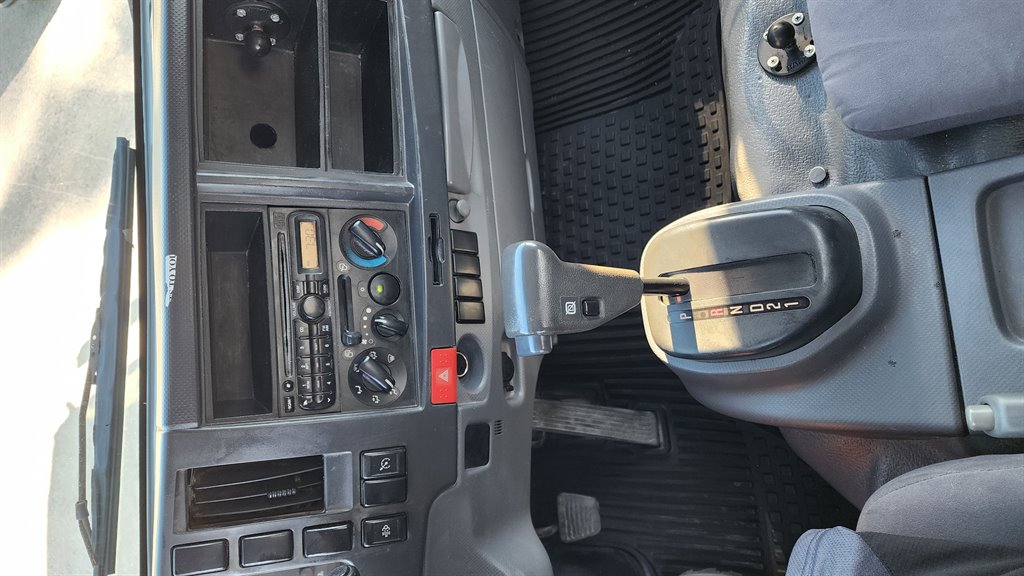 2013 Isuzu Nqr/nrr - $25,950