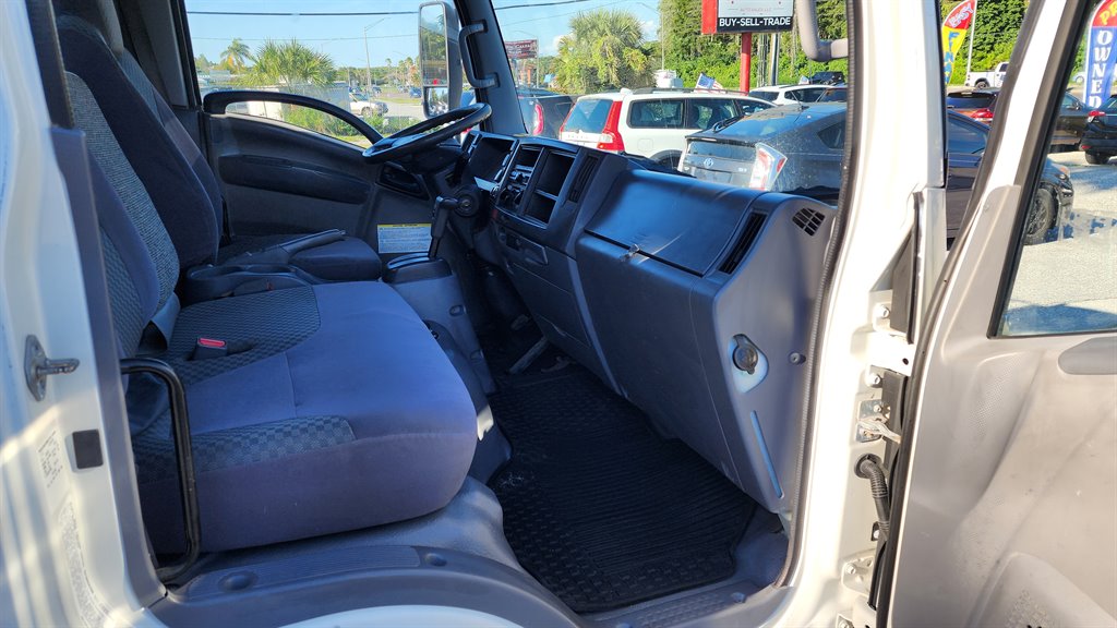2013 Isuzu Nqr/nrr - $25,950
