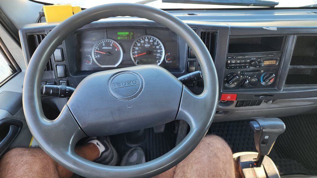 2013 Isuzu Nqr/nrr - $25,950