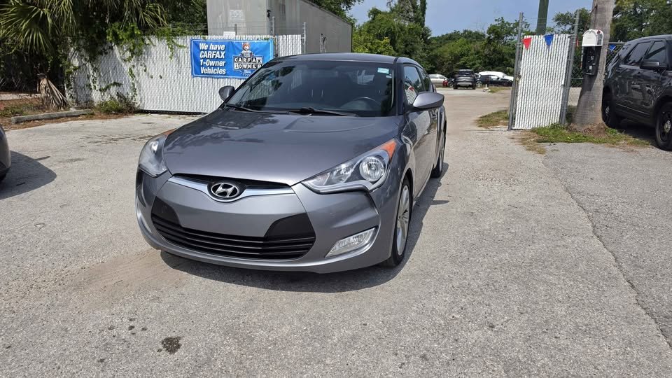 2017 Hyundai Veloster - $5,200