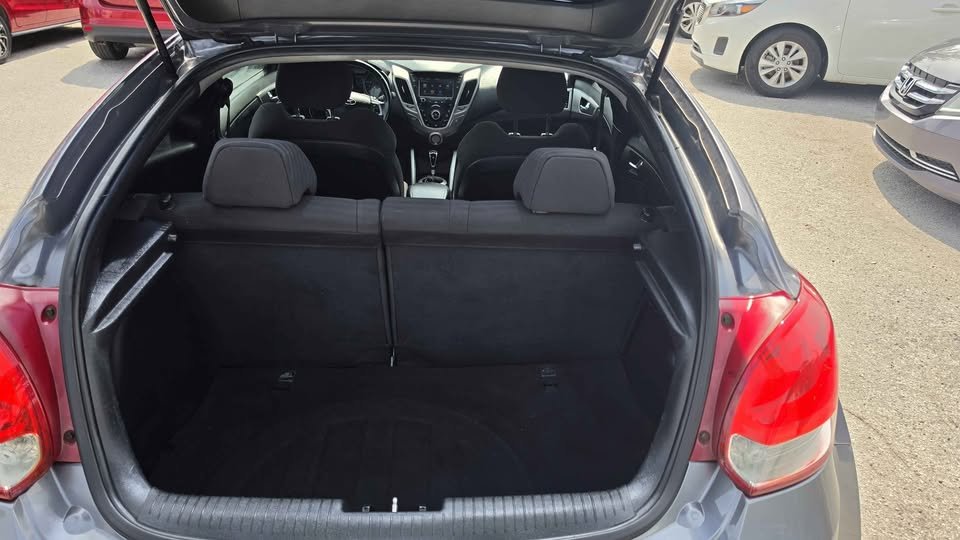 2017 Hyundai Veloster - $5,200