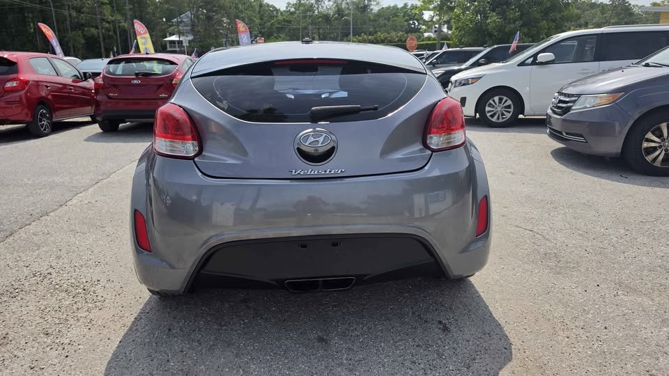 2017 Hyundai Veloster - $5,200