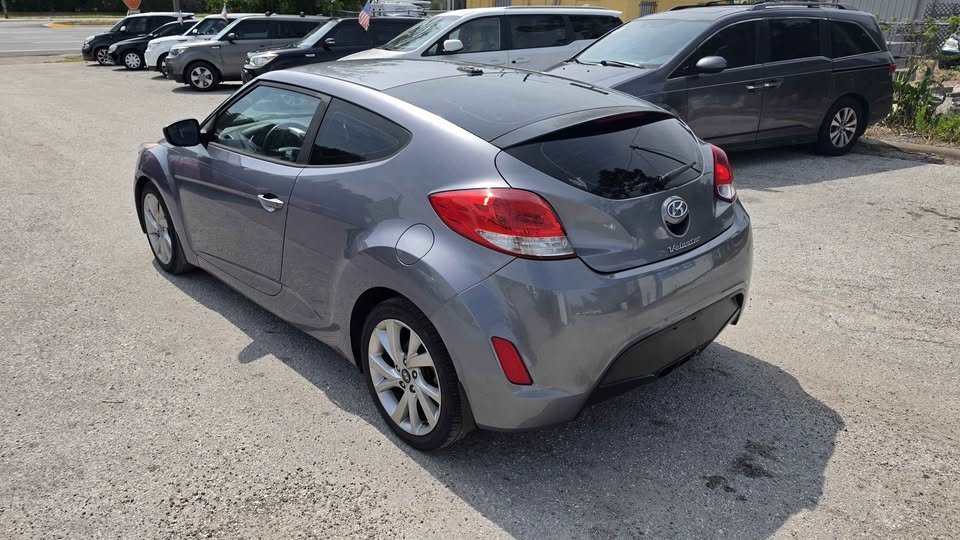 2017 Hyundai Veloster - $5,200