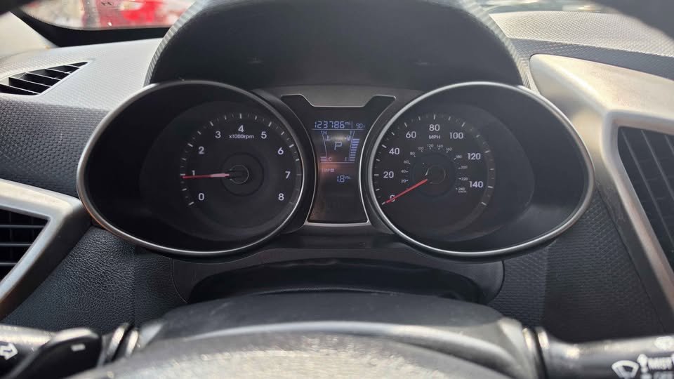 2017 Hyundai Veloster - $5,200