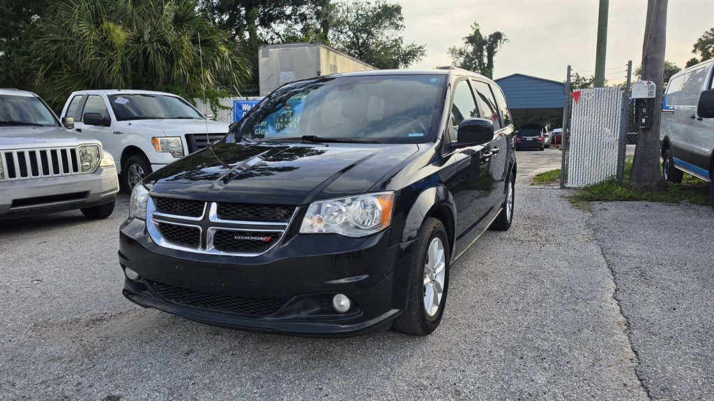 2019 Dodge Grand Caravan - $7,595