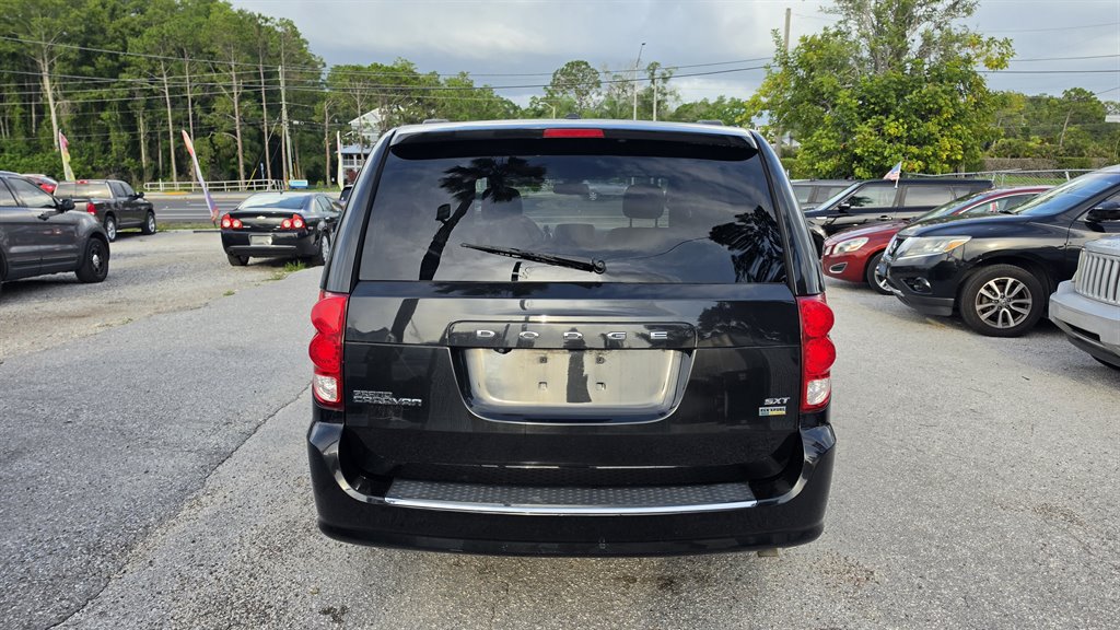 2019 Dodge Grand Caravan - $7,595