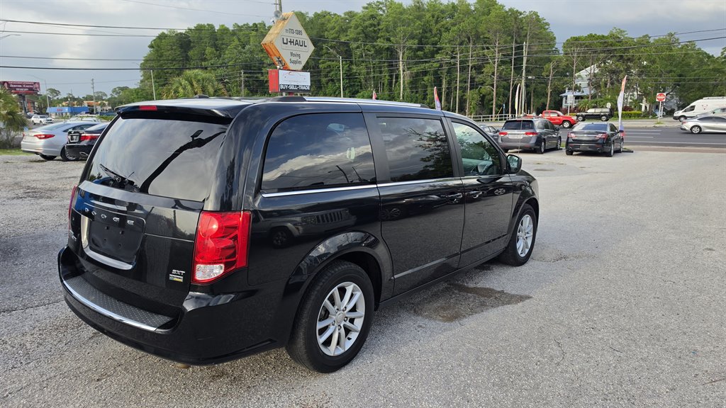 2019 Dodge Grand Caravan - $7,595