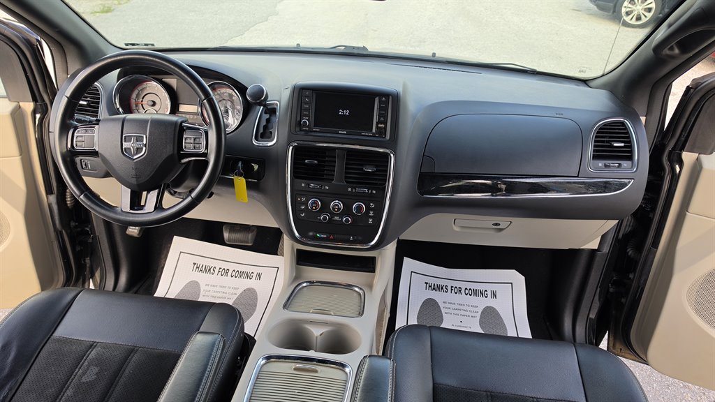 2019 Dodge Grand Caravan - $7,595