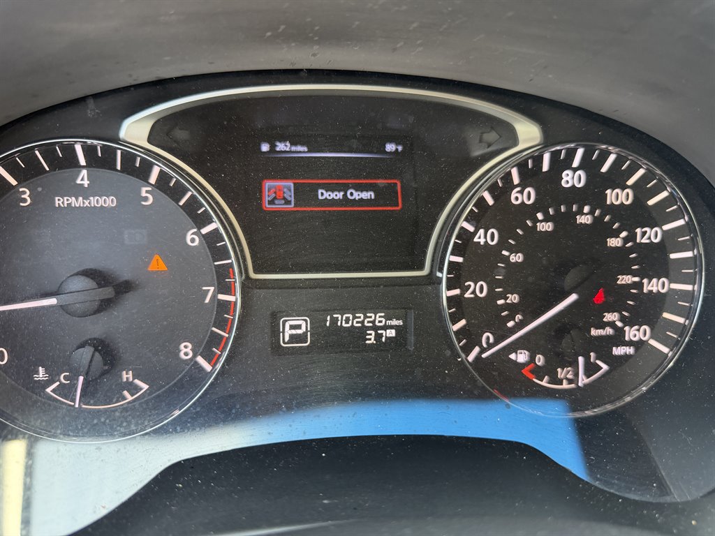 2014 Nissan Pathfinder - $3,495