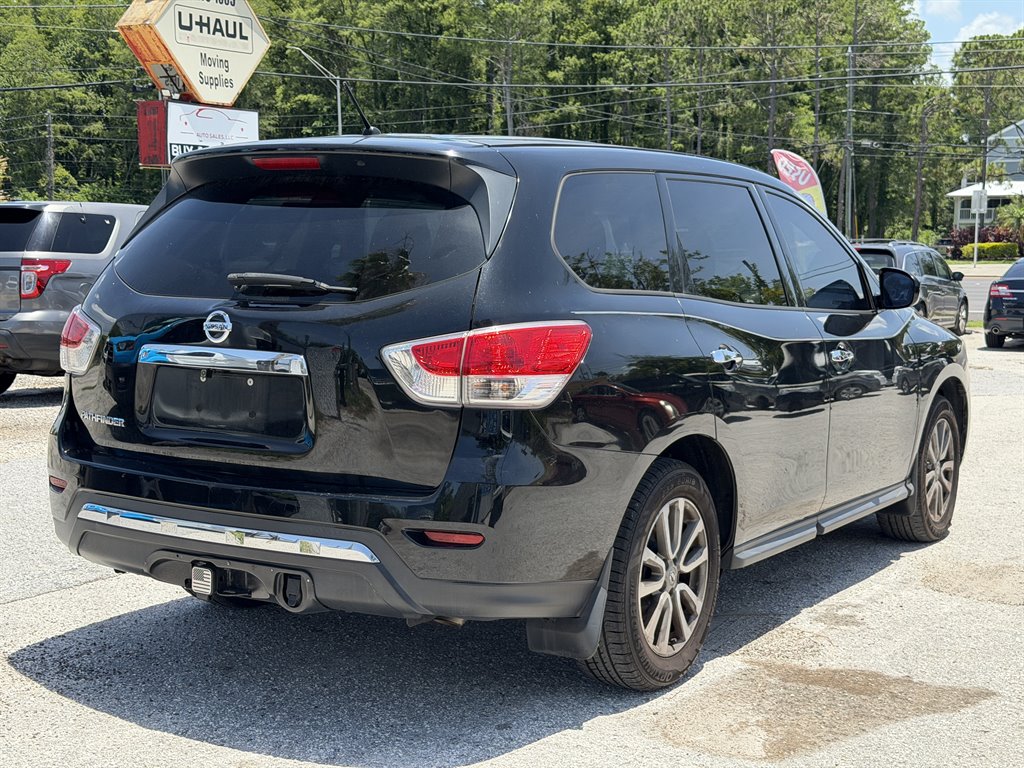 2014 Nissan Pathfinder - $3,495