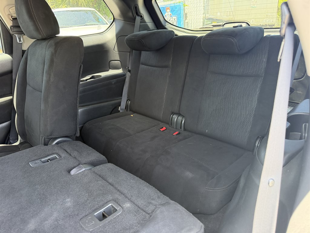 2014 Nissan Pathfinder - $3,495