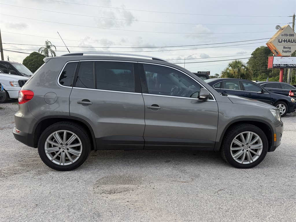 2010 Volkswagen Tiguan - $4,595