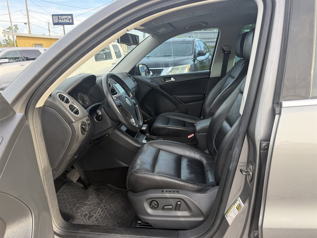 2010 Volkswagen Tiguan - $4,595