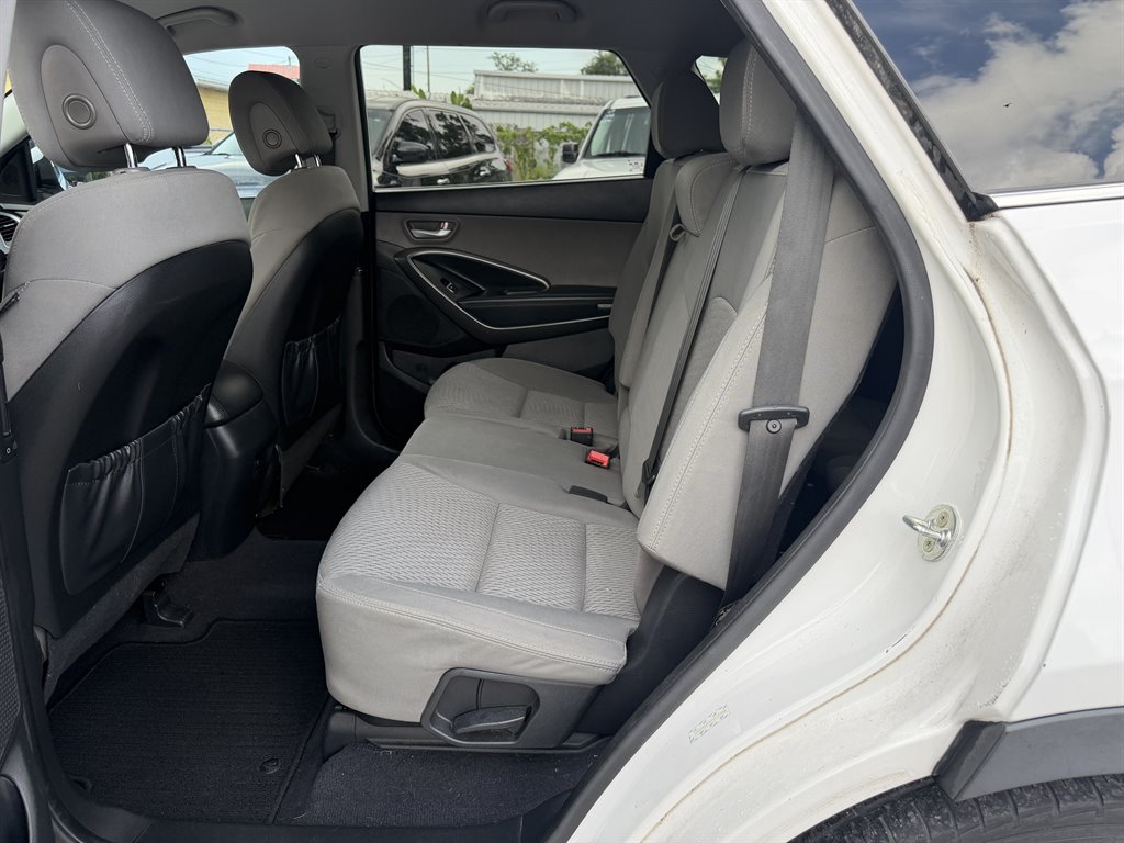 2015 Hyundai Santa Fe - $6,459