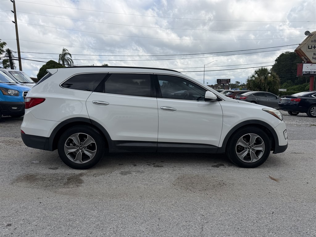 2015 Hyundai Santa Fe - $6,459