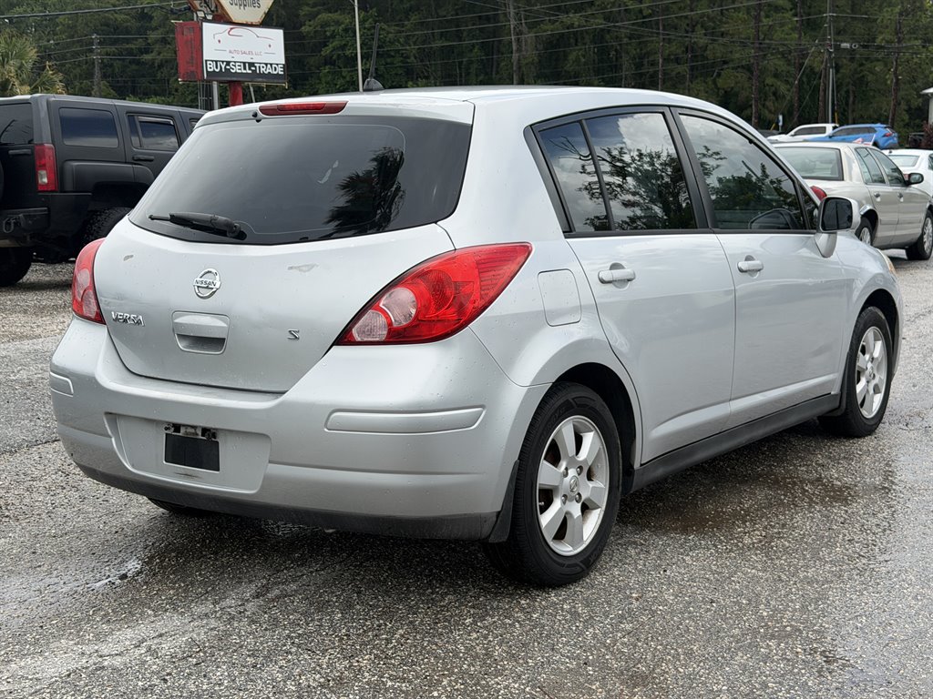 2009 Nissan Versa - $3,200