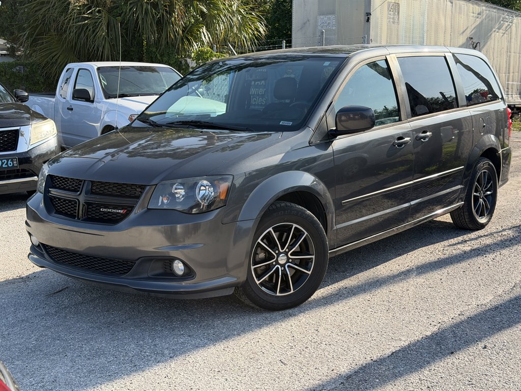 2015 Dodge Grand Caravan - $7,495