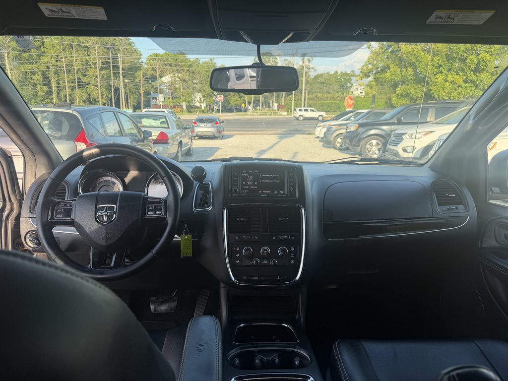 2015 Dodge Grand Caravan - $7,495