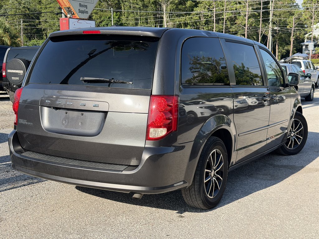 2015 Dodge Grand Caravan - $7,495