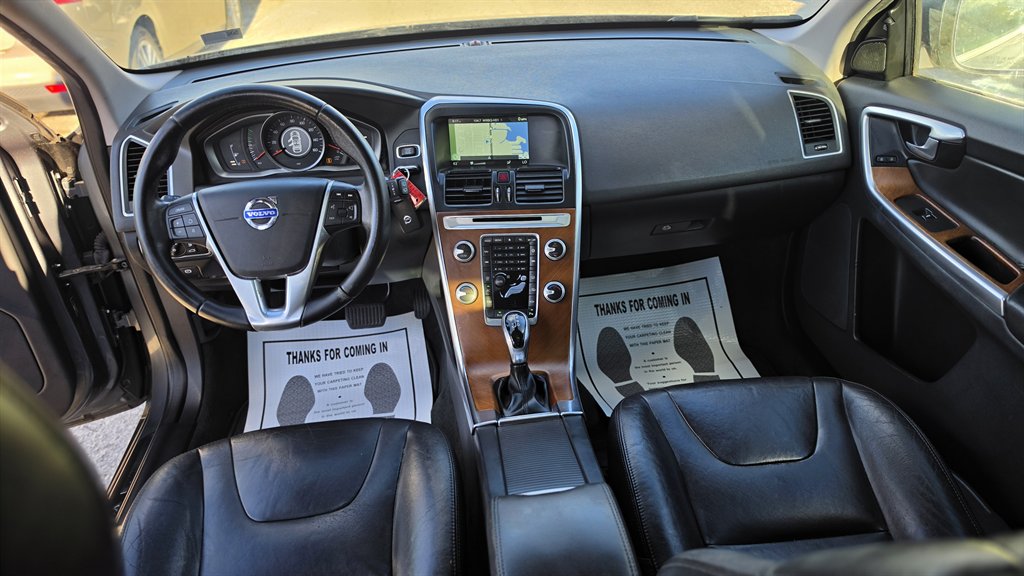 2017 Volvo XC60 - $9,690