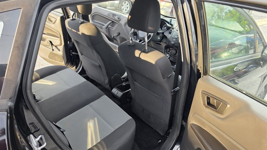 2016 Ford Fiesta - $3,995