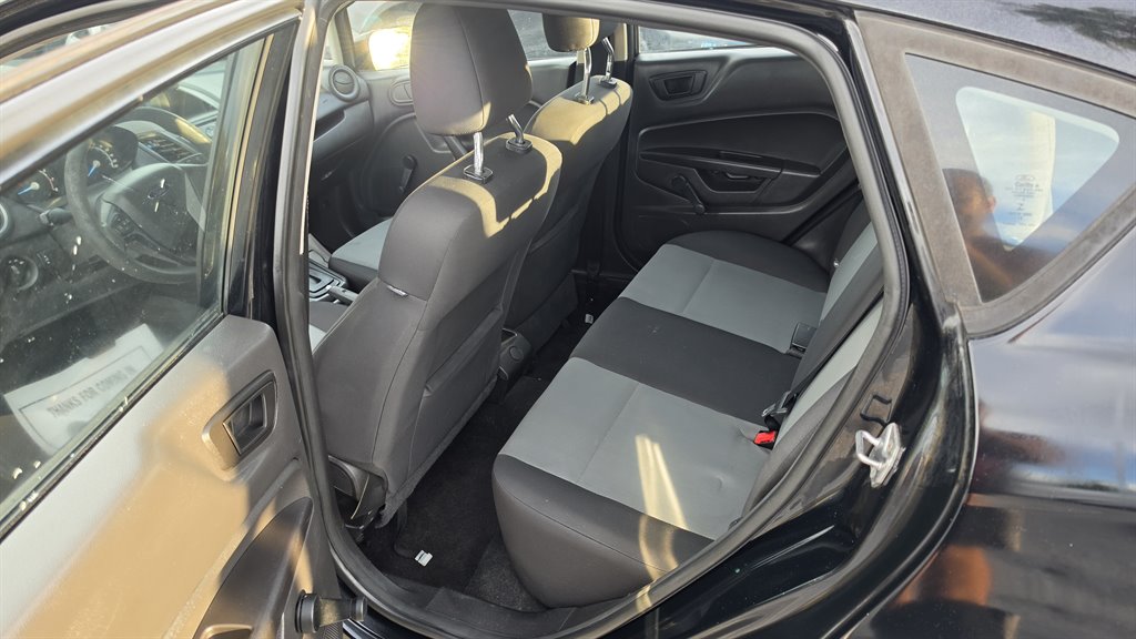 2016 Ford Fiesta - $3,995