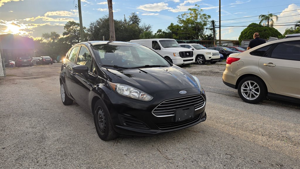 2016 Ford Fiesta - $3,995