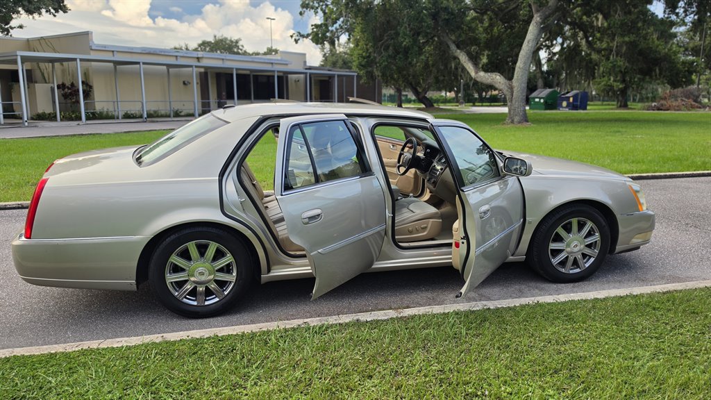 2007 Cadillac DTS - $5,790