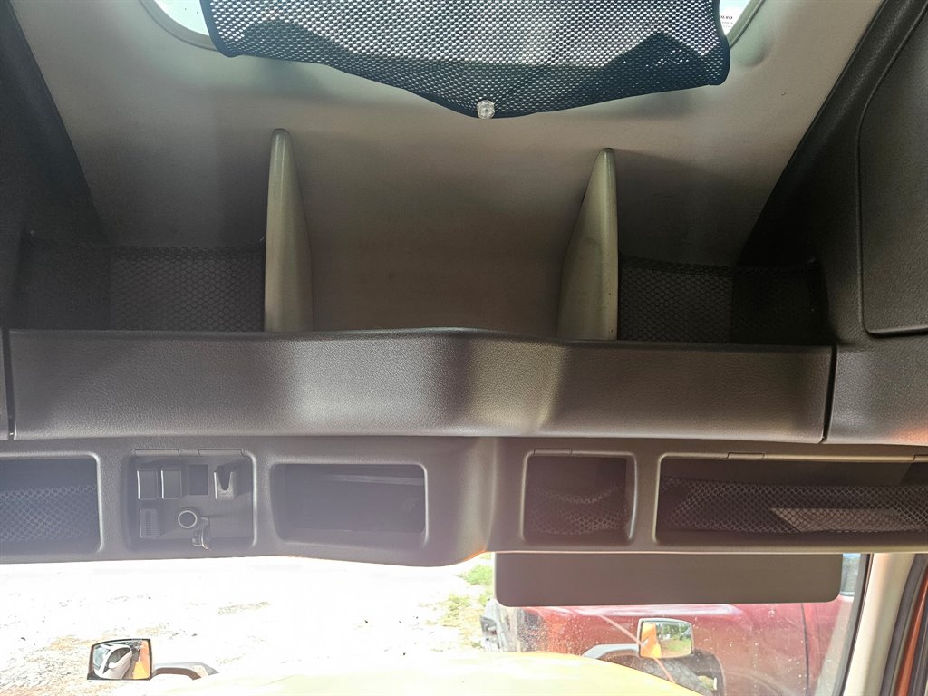 2016 Volvo Vnl - $19,950