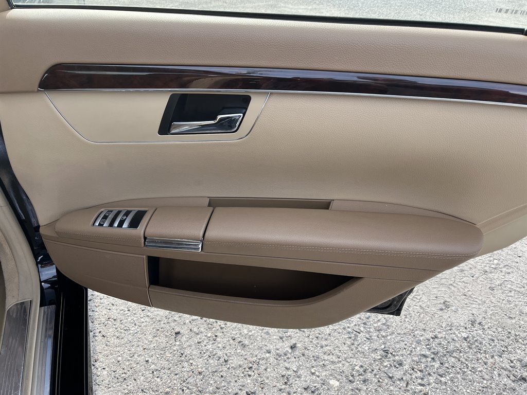 2008 Mercedes-Benz S-Class - $10,995