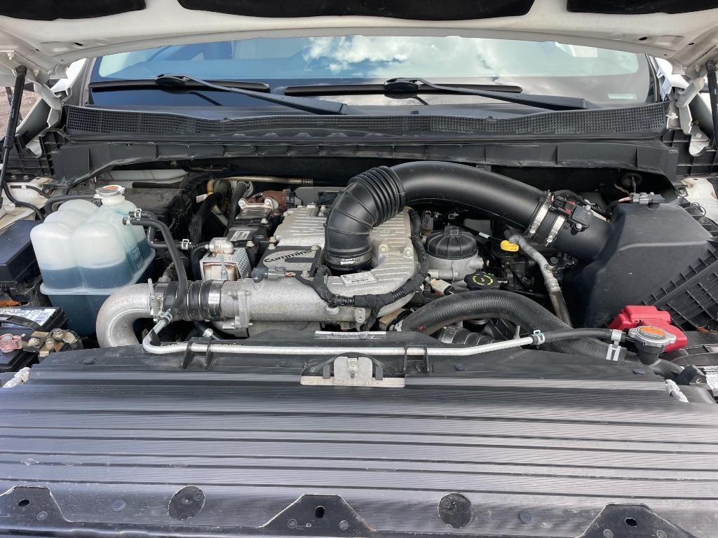2017 Nissan Titan XD S photo