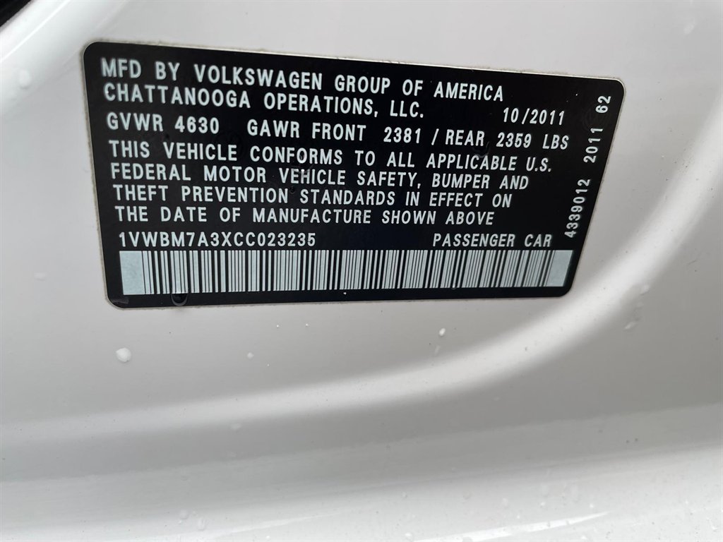 2012 Volkswagen Passat V6 SE photo