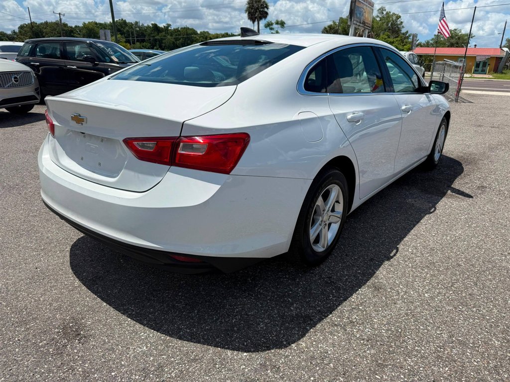 2020 Chevrolet Malibu - $9,995