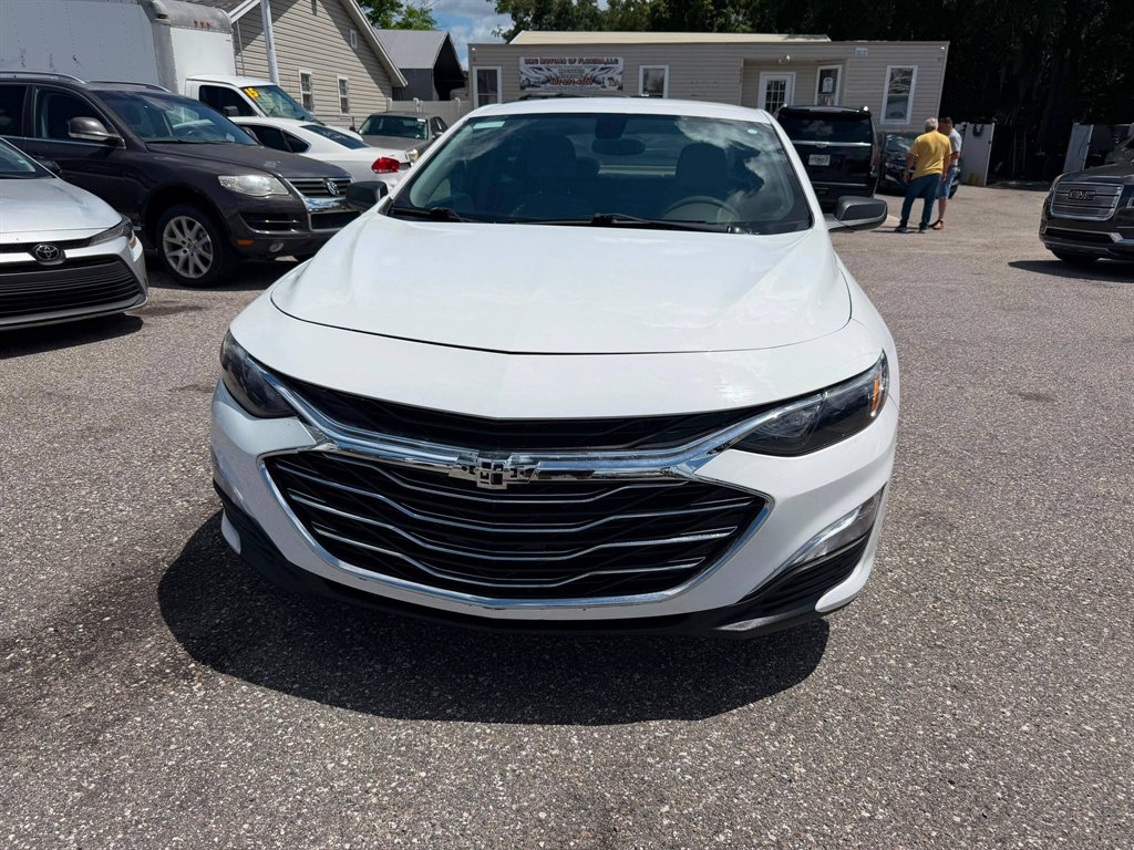 2020 Chevrolet Malibu - $9,995