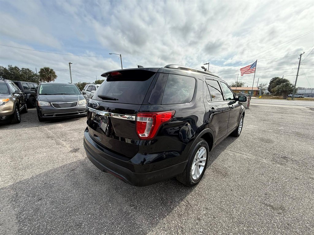 2017 Ford Explorer - $6,995