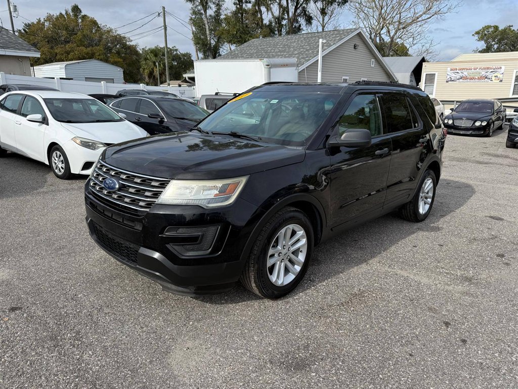 2017 Ford Explorer - $6,995