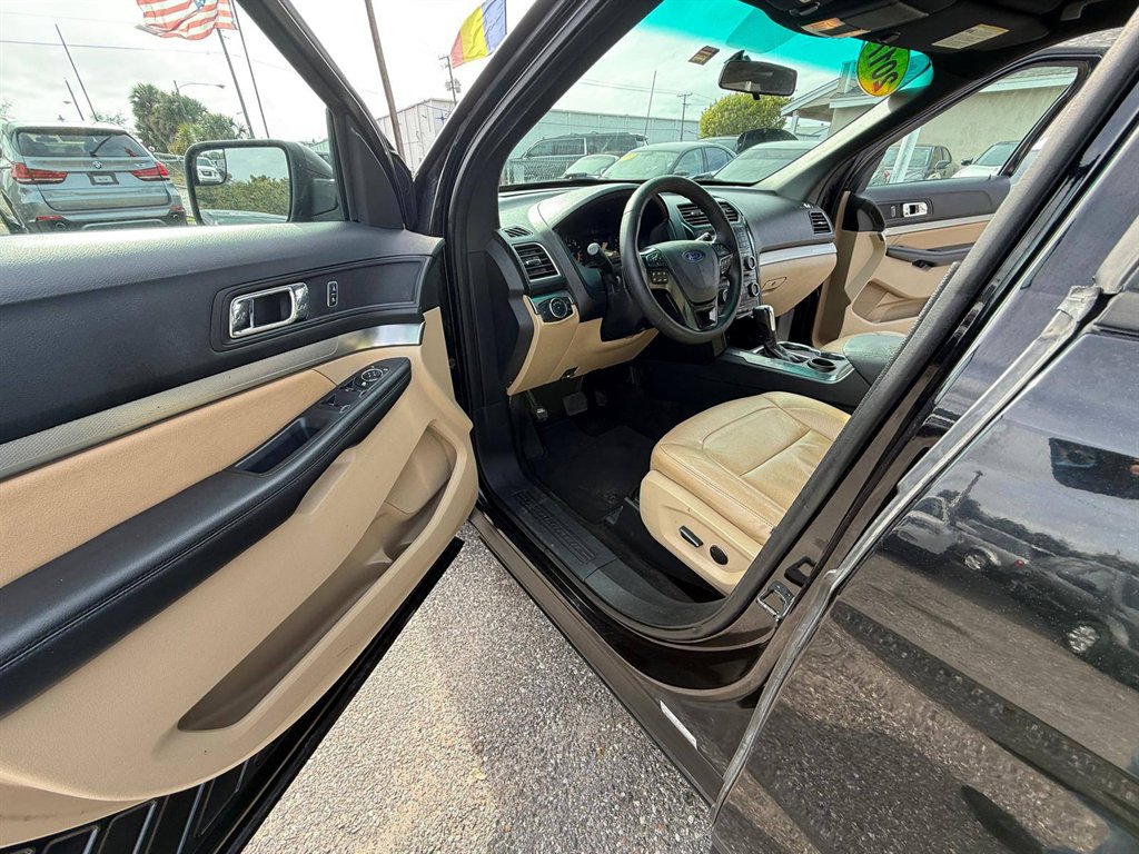 2017 Ford Explorer - $6,995