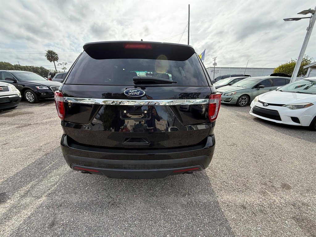 2017 Ford Explorer - $6,995