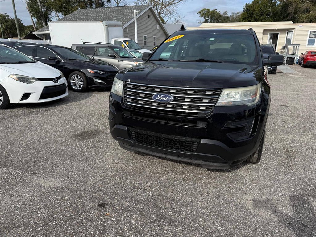 2017 Ford Explorer - $6,995