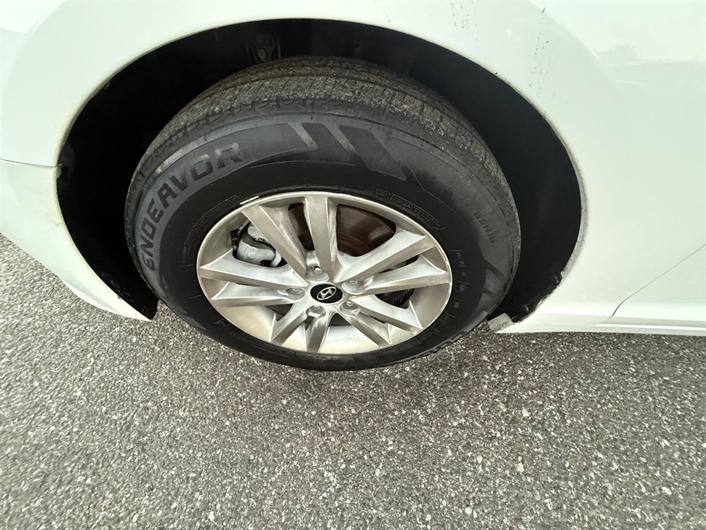 2015 Hyundai Sonata - $5,995