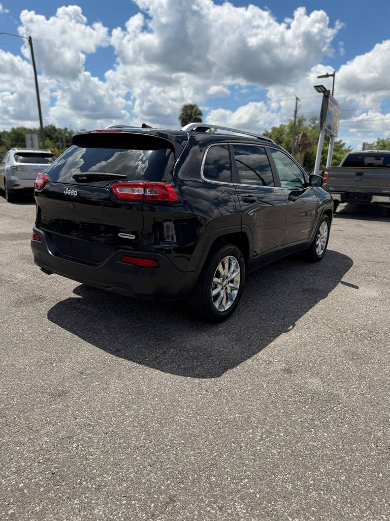 2016 Jeep Cherokee - $8,995