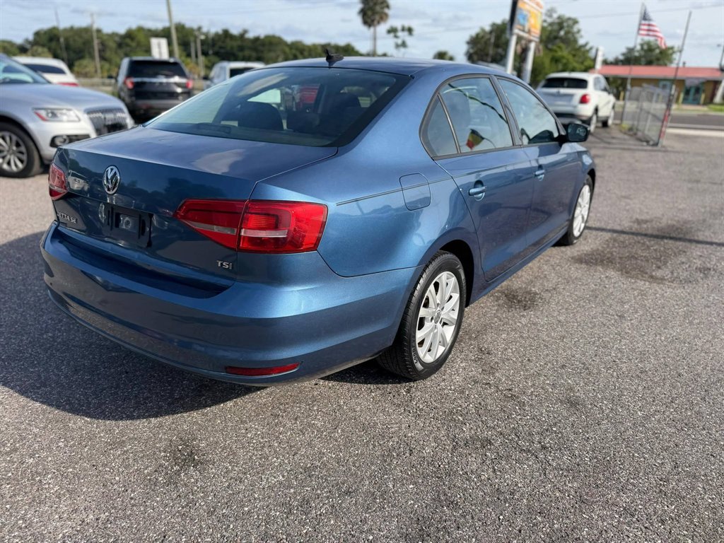 2015 Volkswagen Jetta - $7,995
