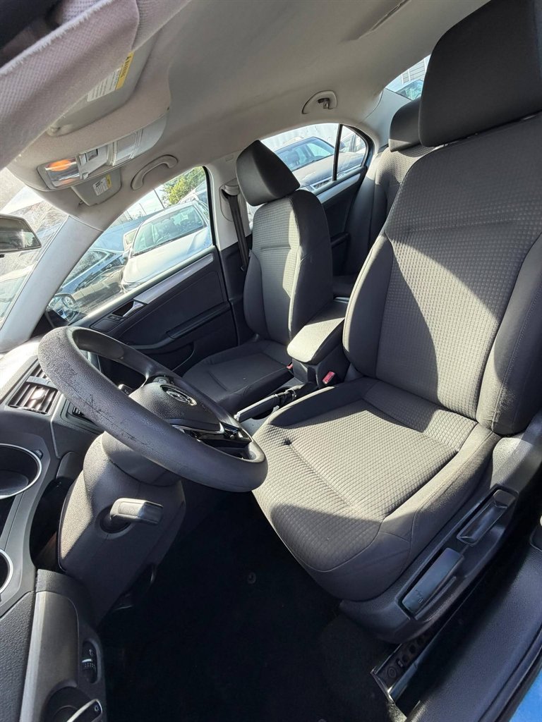 2015 Volkswagen Jetta - $7,995