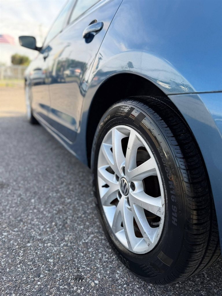 2015 Volkswagen Jetta - $7,995