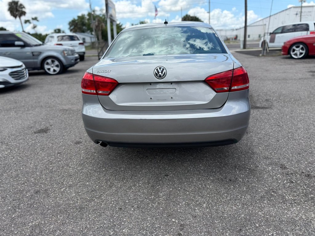 2014 Volkswagen Passat - $7,995