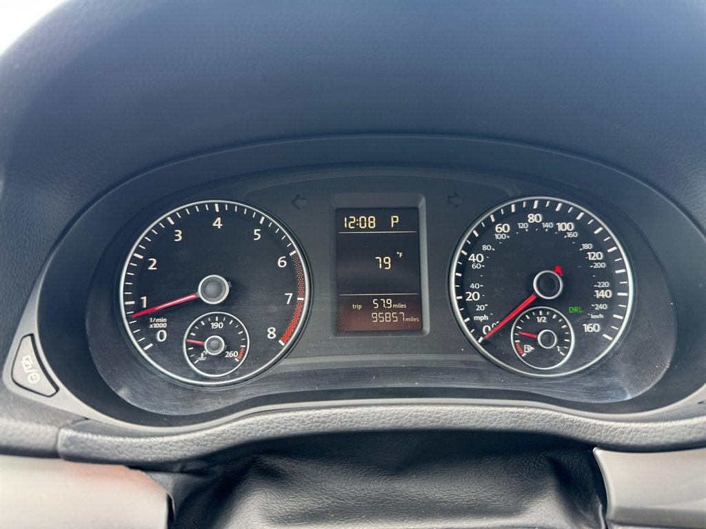 2014 Volkswagen Passat - $7,995