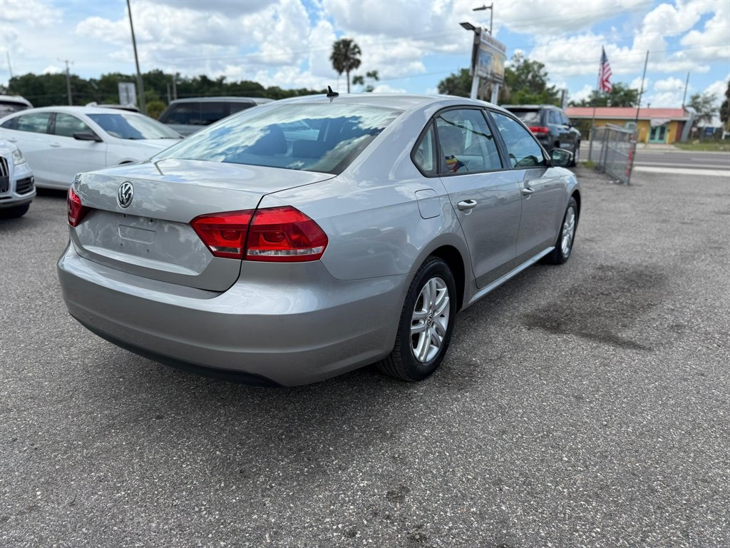 2014 Volkswagen Passat - $7,995